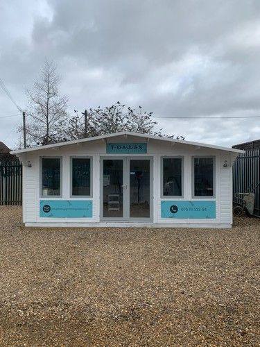 Dog grooming salon - grooming, full