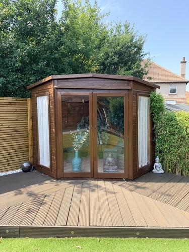 Pretty summerhouse recently - pretty,